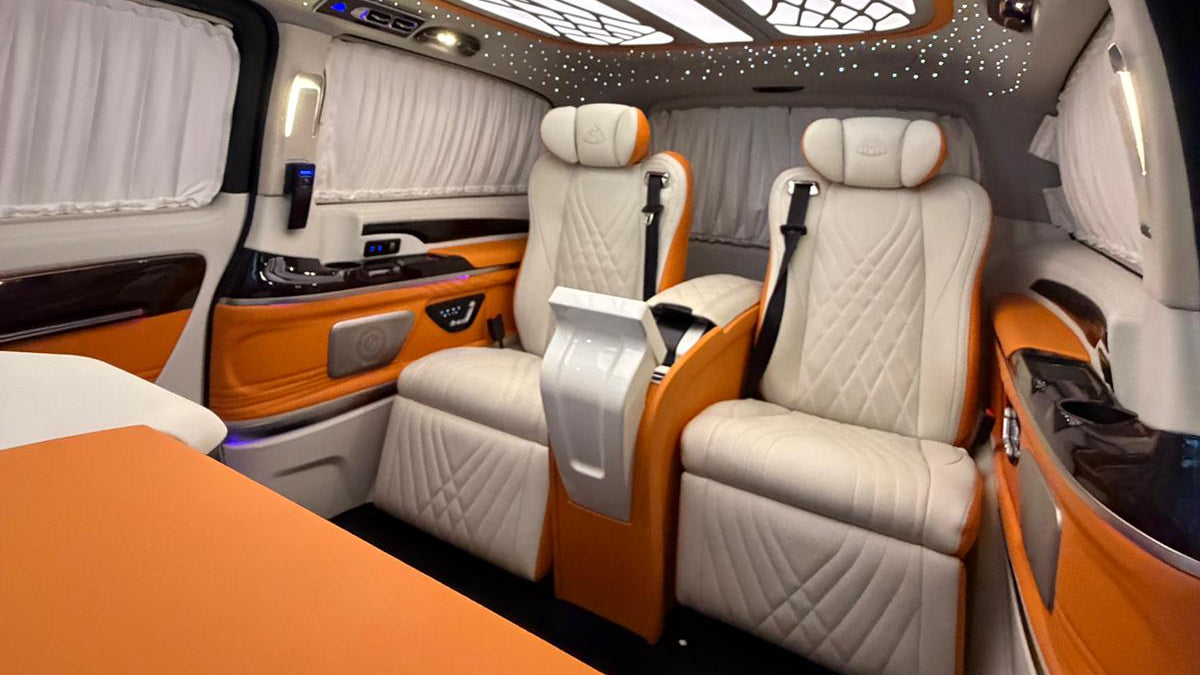 Location Journée – Mercedes Classe V VIP avec chauffeur privé